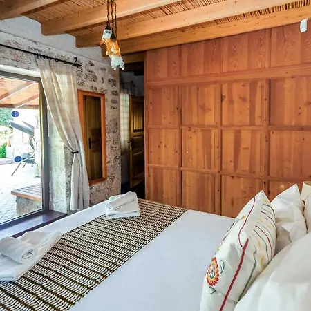 Sleeps 4 Air Con Wifi וילה *